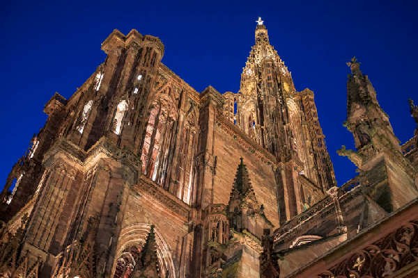 éclairage de nuit de la cathédrale 