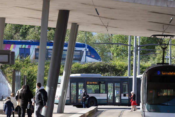 gare multimodale de Hoenheim dans l'Eurométropole de Strasbourg