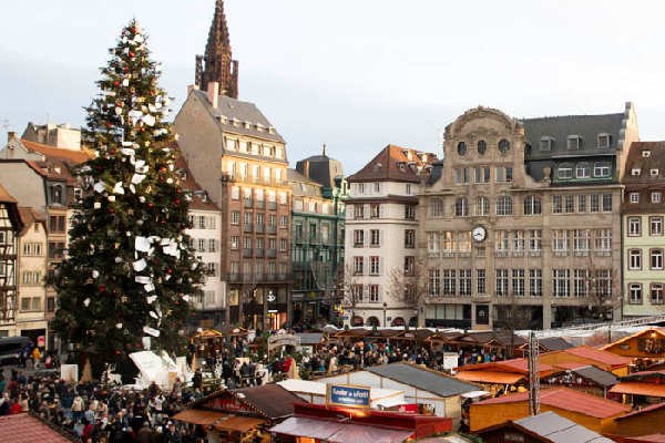 village du partage Place Kléber